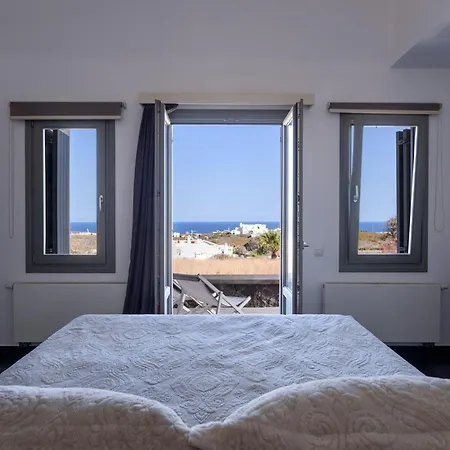 Of Lilies וילה סנטוריני