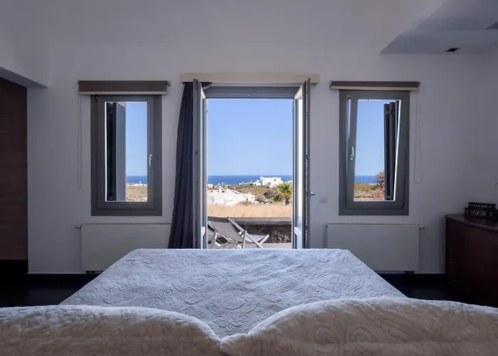 Of Lilies וילה סנטוריני