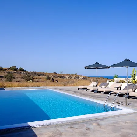 Of Lilies * Fira (Santorini)